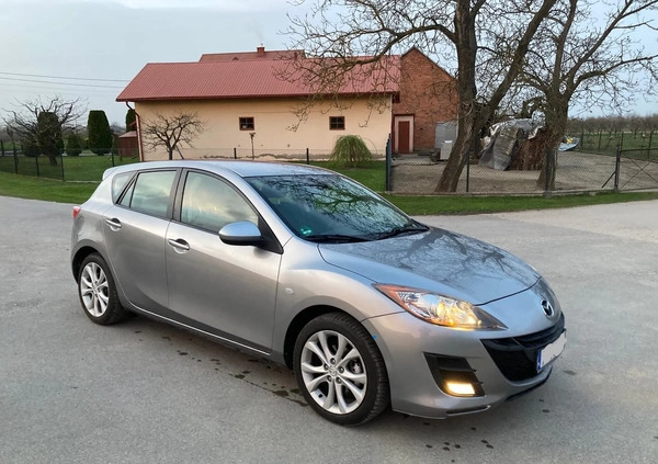 Mazda 3 cena 24900 przebieg: 151500, rok produkcji 2010 z Zawichost małe 301